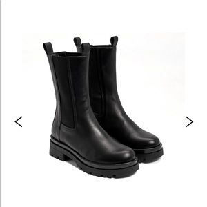 NWT Sam Edelman Kiara Lug Sole Boot